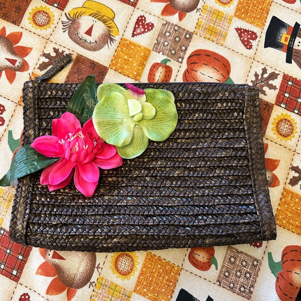 Tropical Clutch 🌺